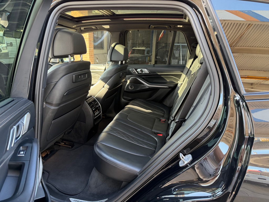 Photo 8 of this BMW X5