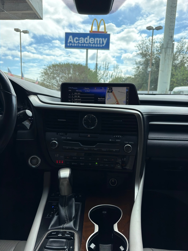 Photo 14 of this LEXUS RX
