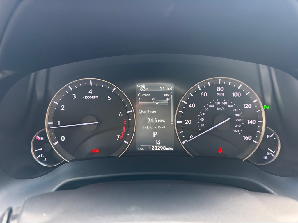 Photo 15 of this LEXUS RX