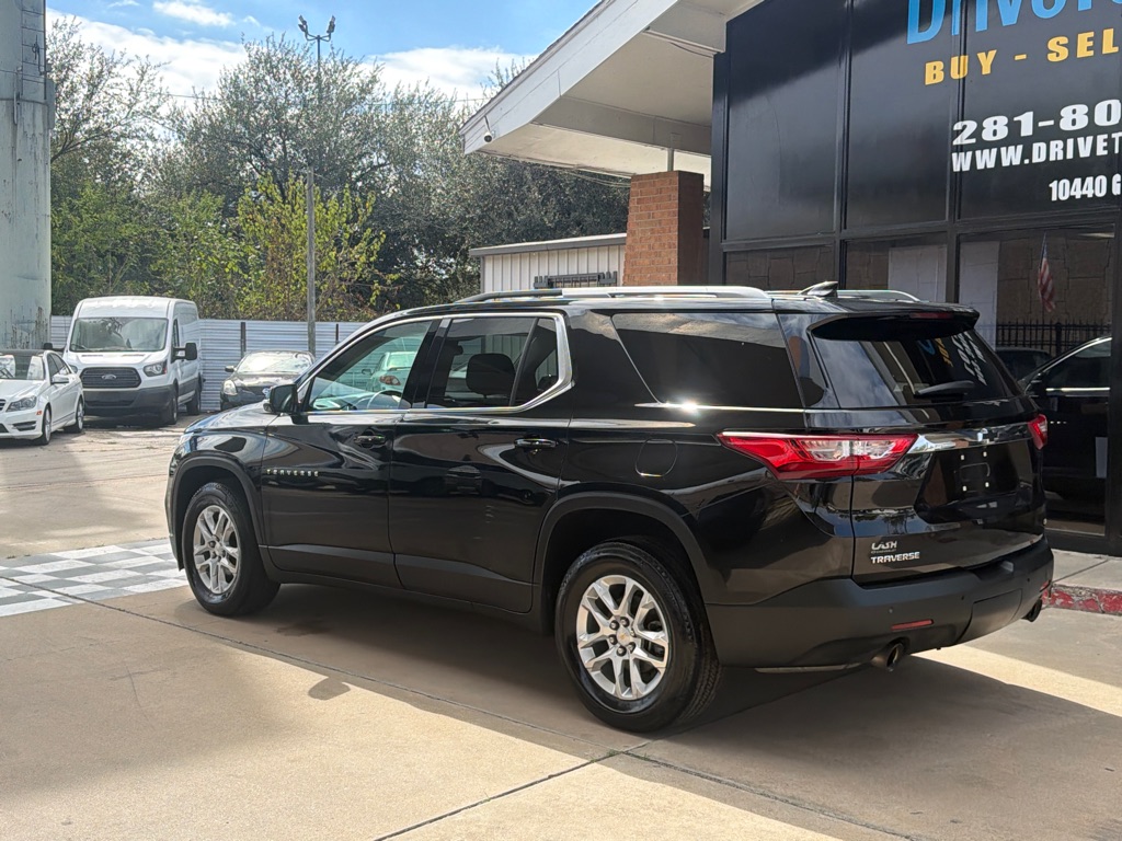 Photo 3 of this CHEVROLET TRAVERSE