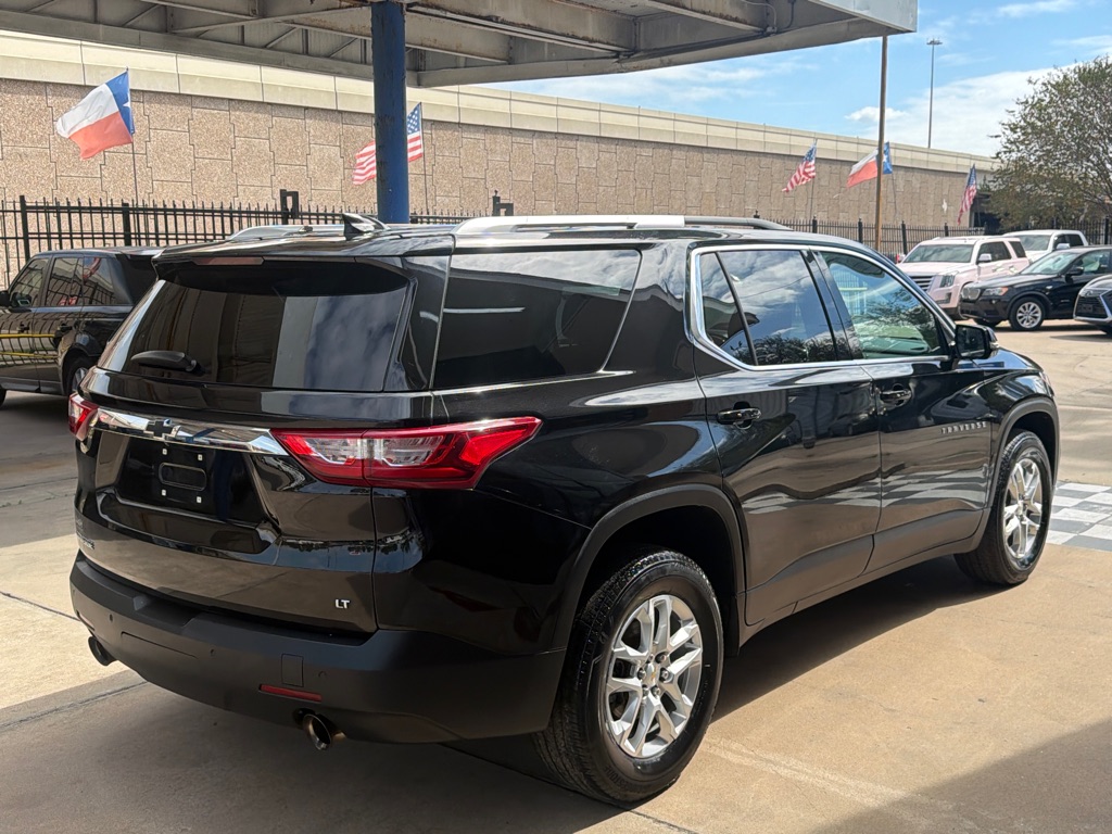 Photo 5 of this CHEVROLET TRAVERSE