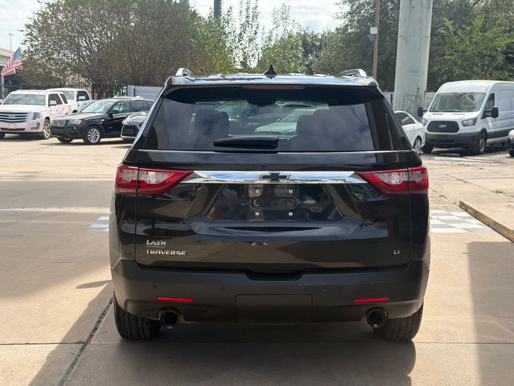 Photo 4 of this CHEVROLET TRAVERSE
