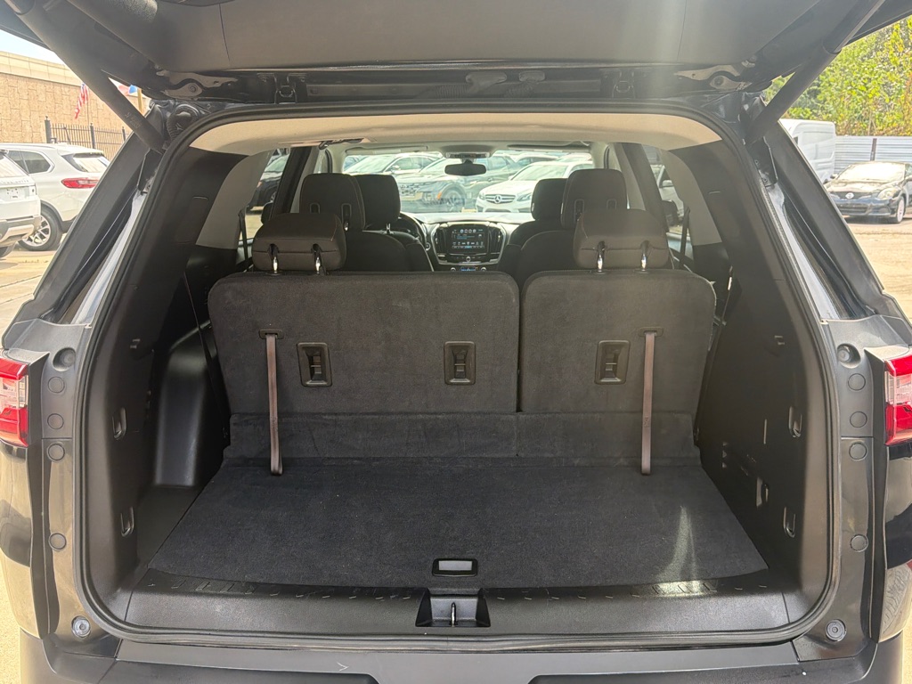 Photo 8 of this CHEVROLET TRAVERSE