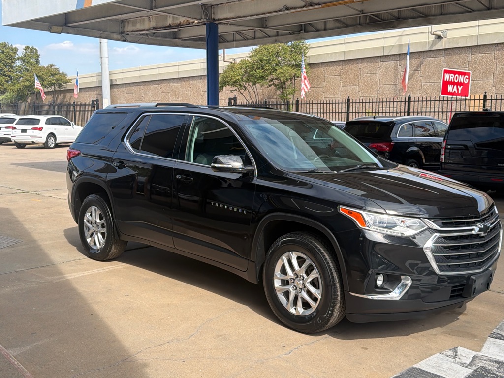 Photo 6 of this CHEVROLET TRAVERSE