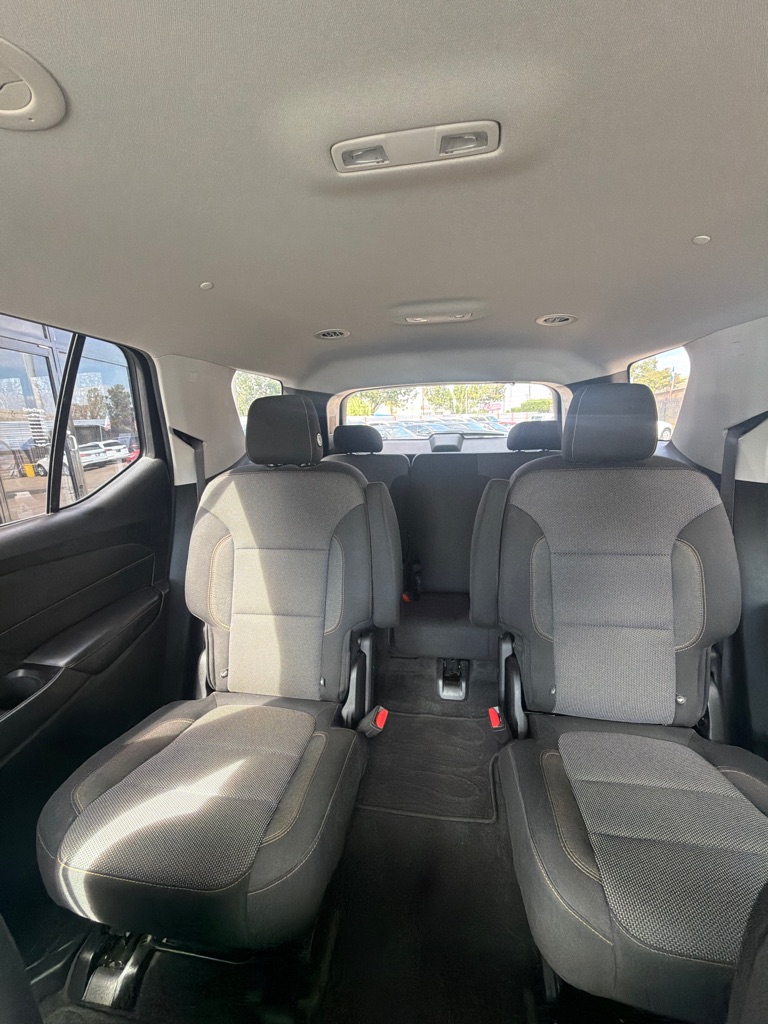 Photo 14 of this CHEVROLET TRAVERSE