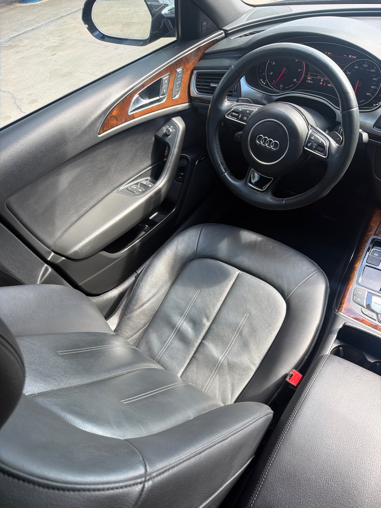 Photo 13 of this AUDI A6