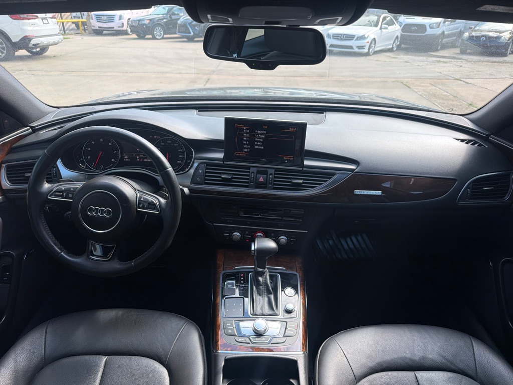 Photo 11 of this AUDI A6