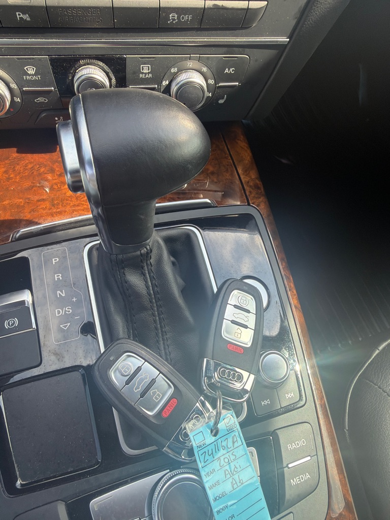 Photo 17 of this AUDI A6