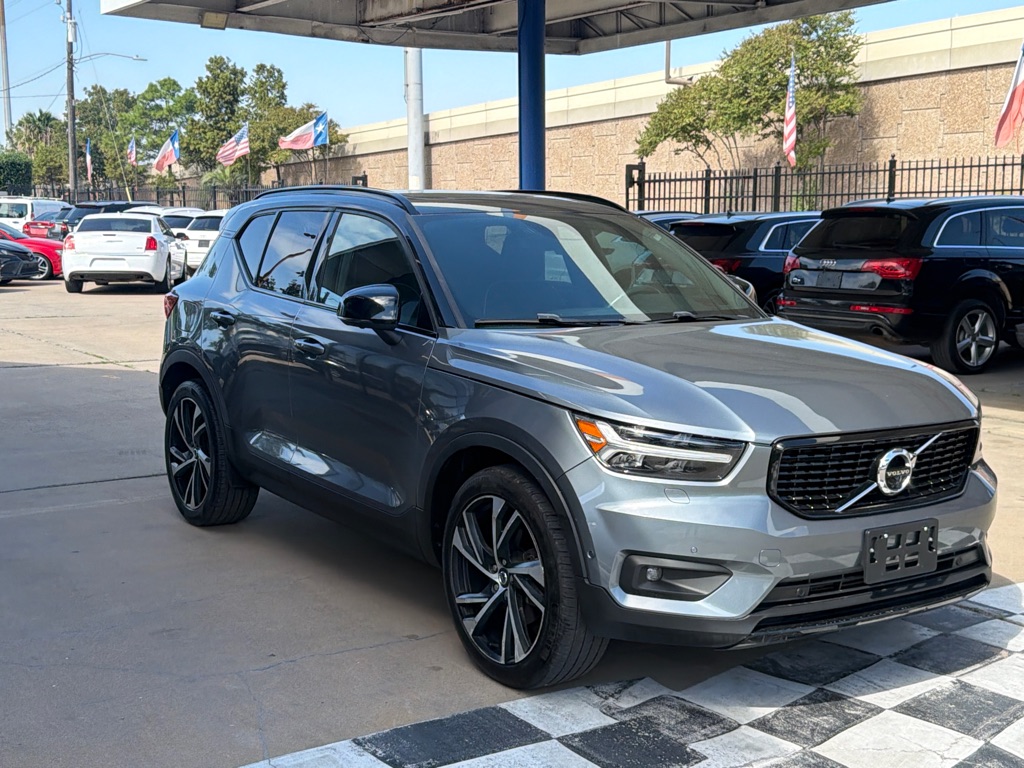 Photo 6 of this VOLVO XC40
