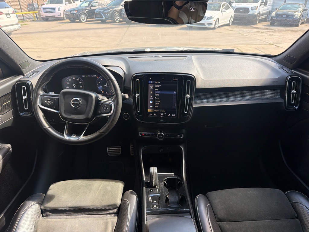 Photo 12 of this VOLVO XC40