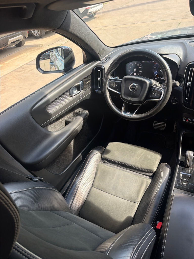 Photo 13 of this VOLVO XC40