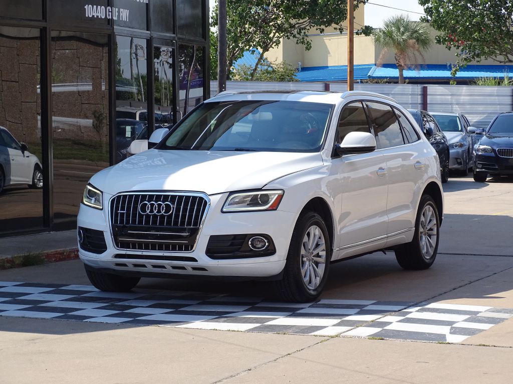 Photo 2 of this AUDI Q5