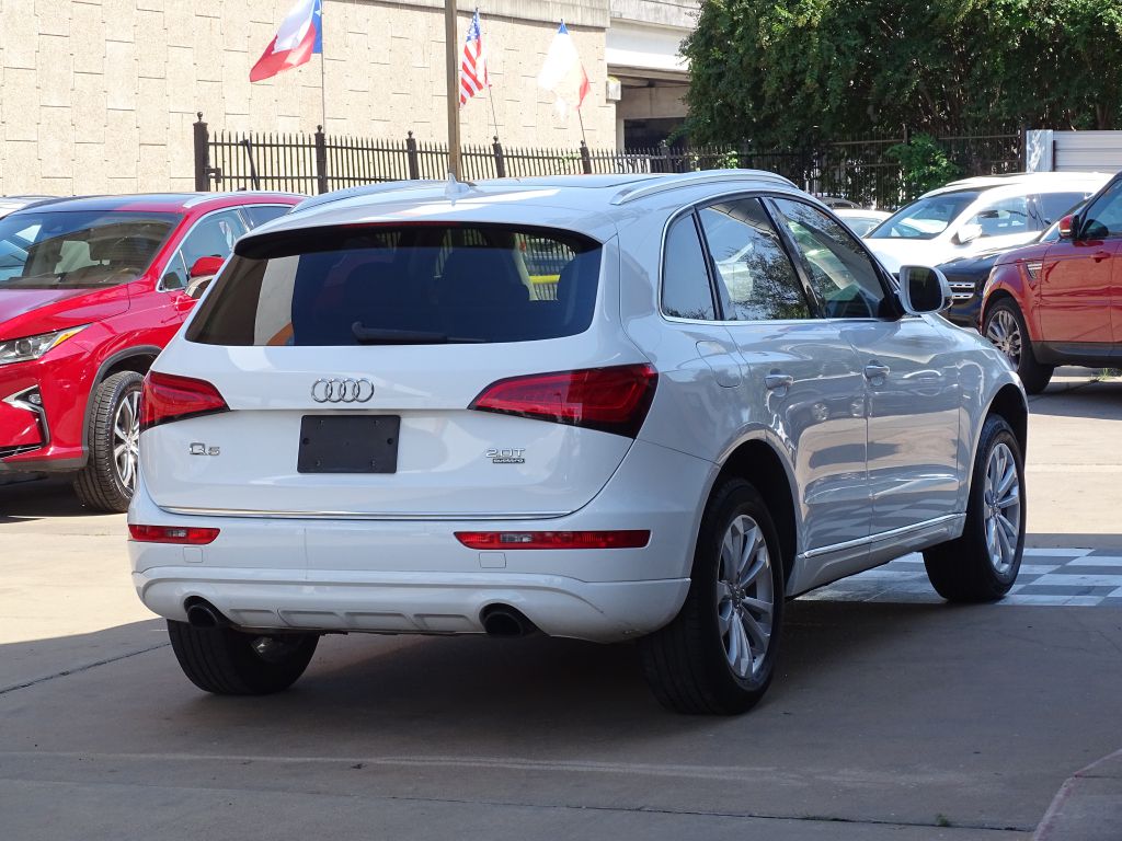 Photo 7 of this AUDI Q5