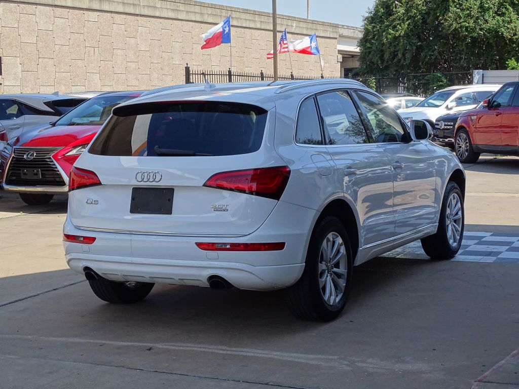 Photo 8 of this AUDI Q5