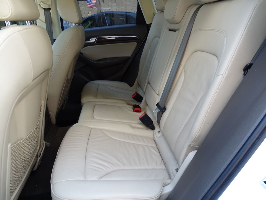 Photo 12 of this AUDI Q5