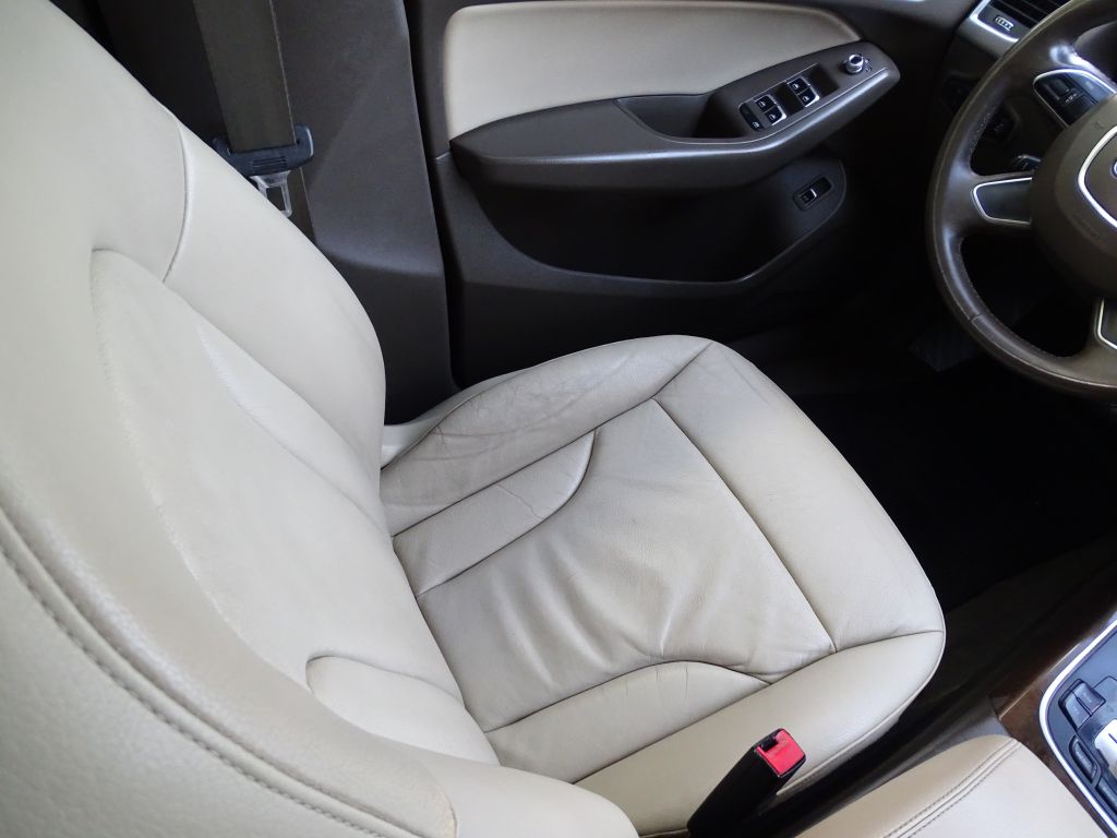 Photo 13 of this AUDI Q5
