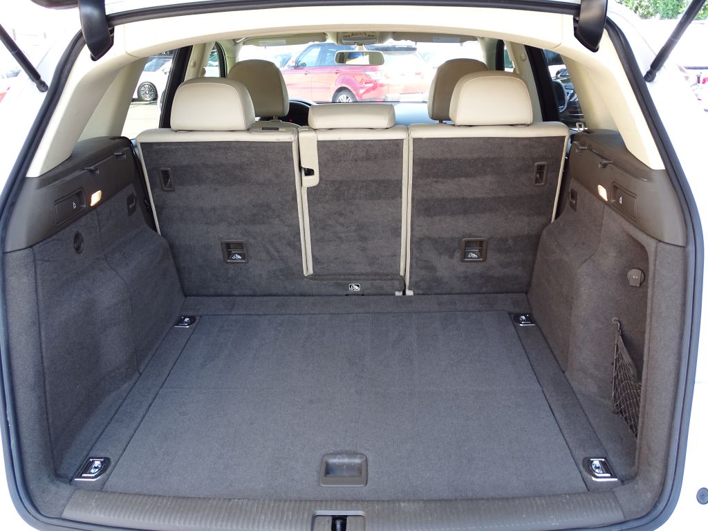 Photo 18 of this AUDI Q5