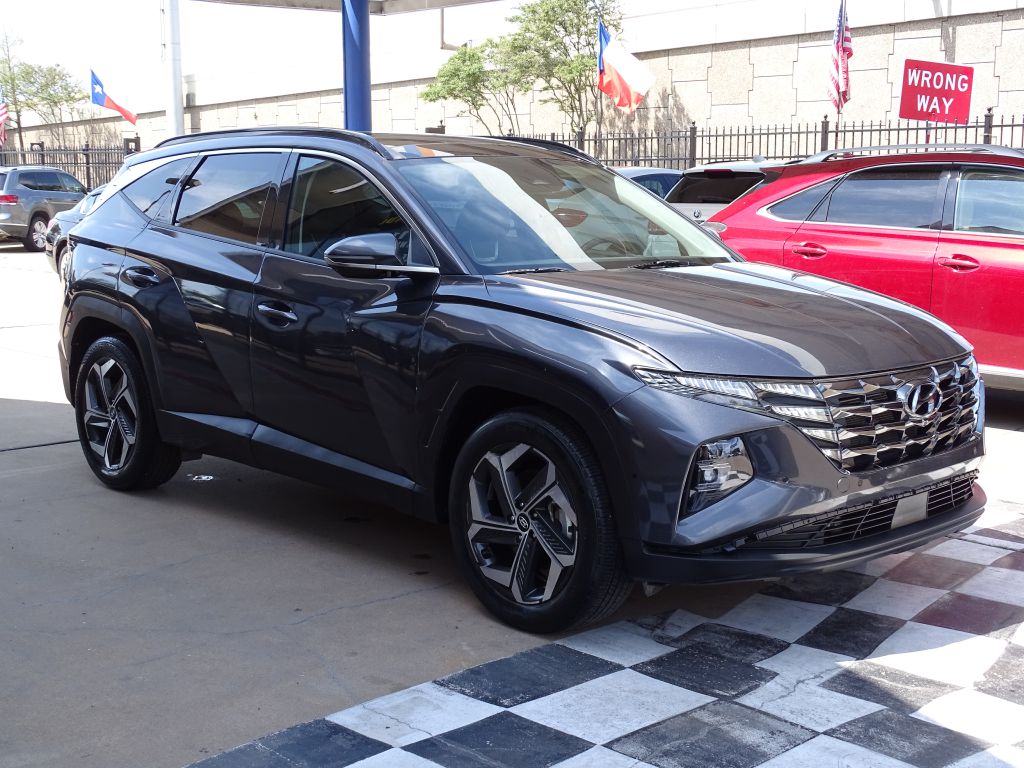Photo 4 of this HYUNDAI TUCSON