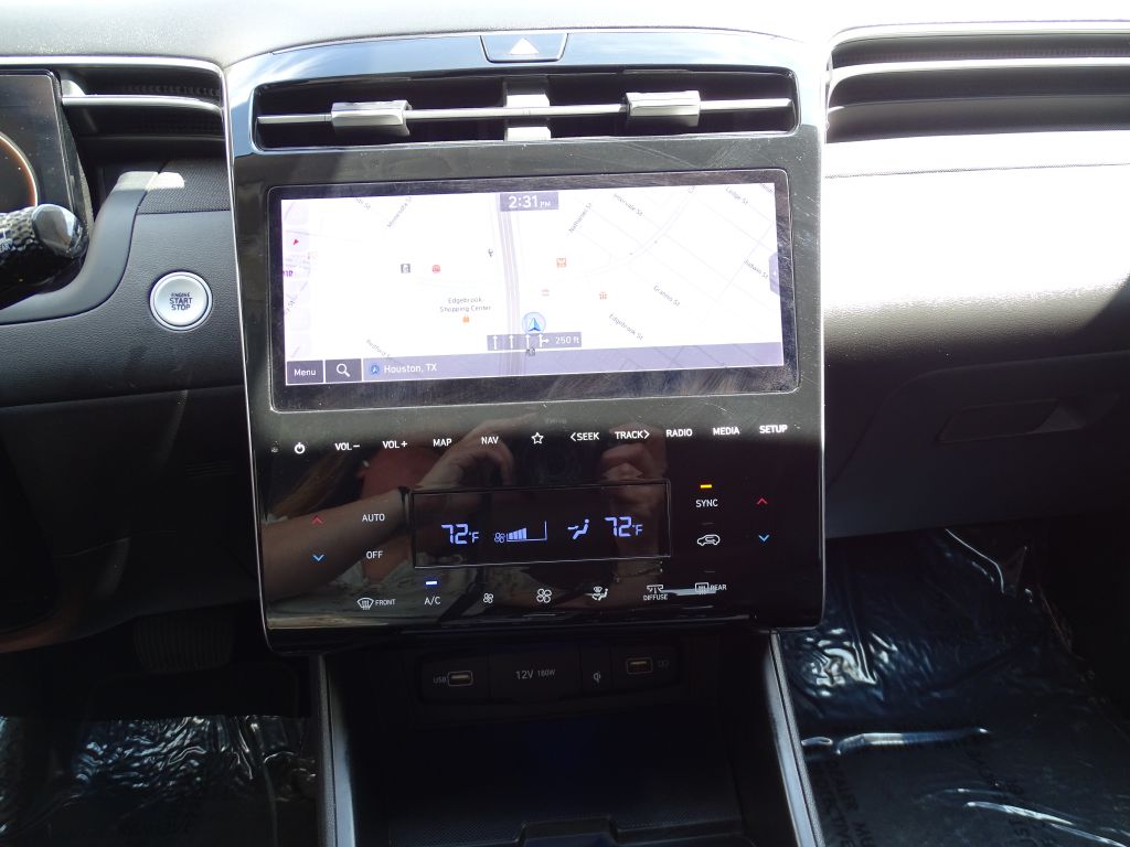 Photo 5 of this HYUNDAI TUCSON