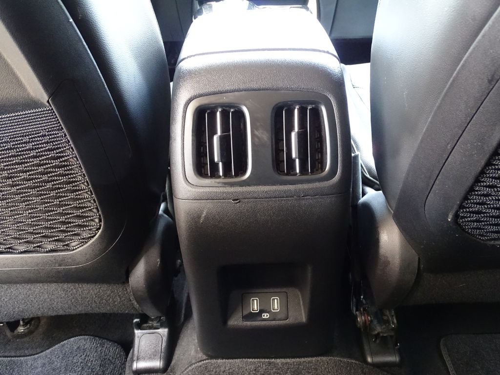 Photo 8 of this HYUNDAI TUCSON