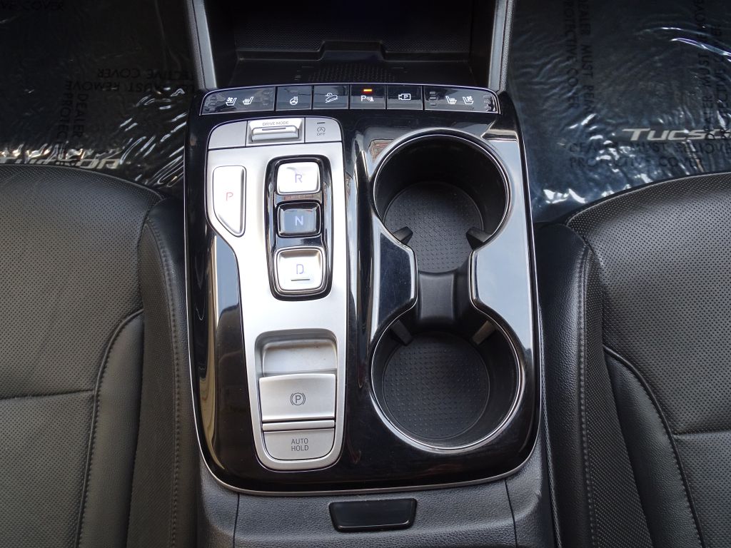 Photo 10 of this HYUNDAI TUCSON