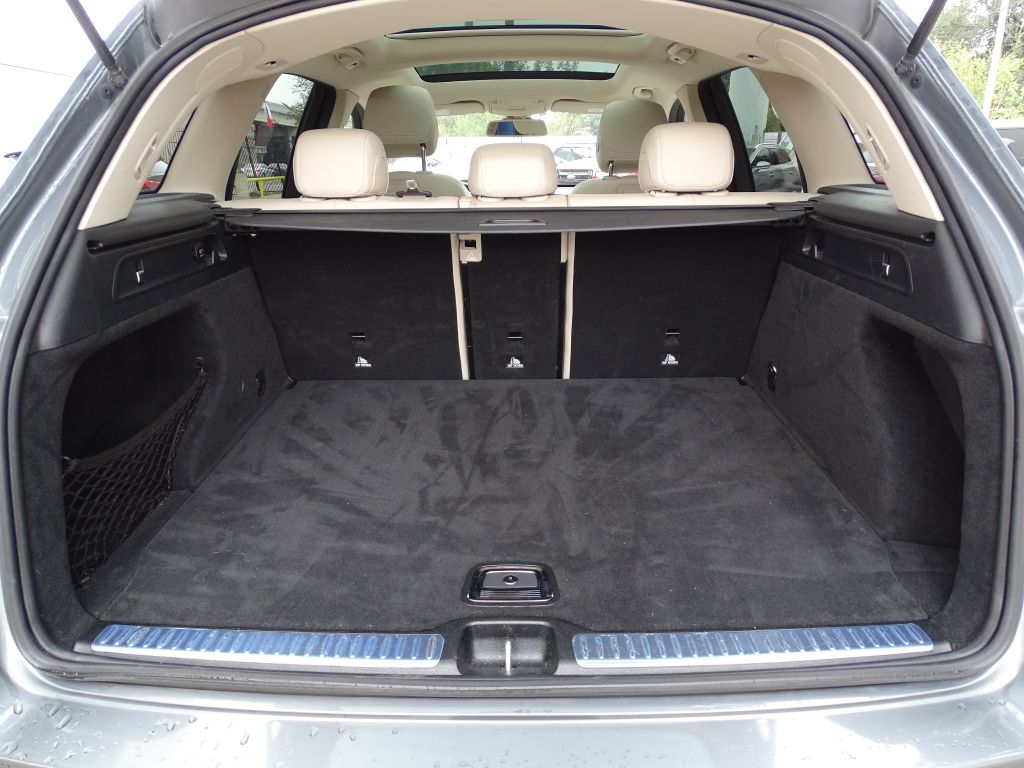 Photo 13 of this MERCEDES-BENZ GLC