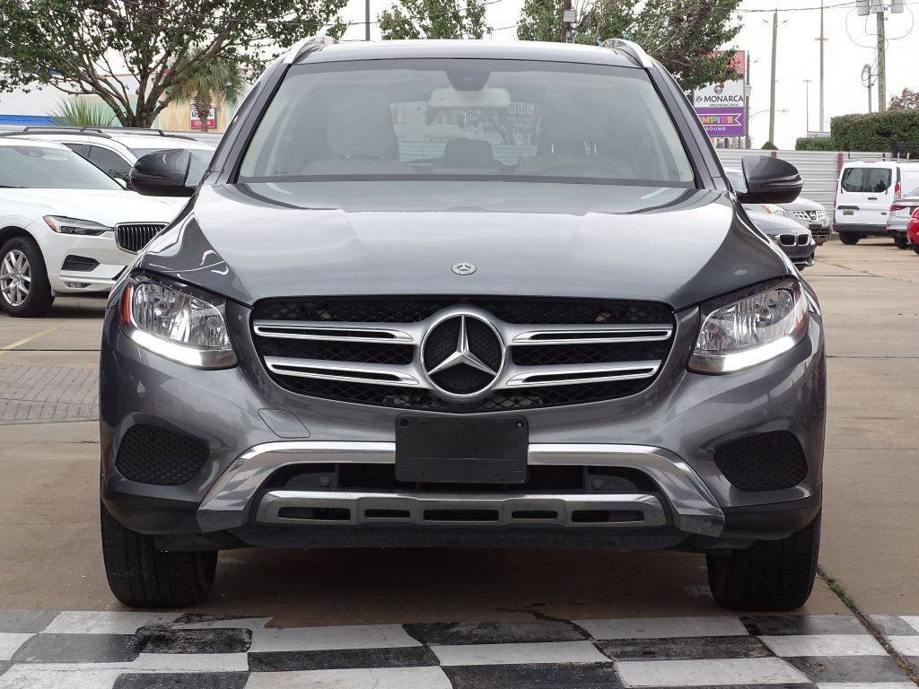 Photo 7 of this MERCEDES-BENZ GLC