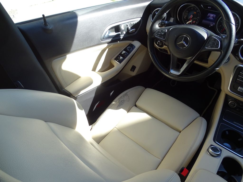 Photo 9 of this MERCEDES-BENZ CLA