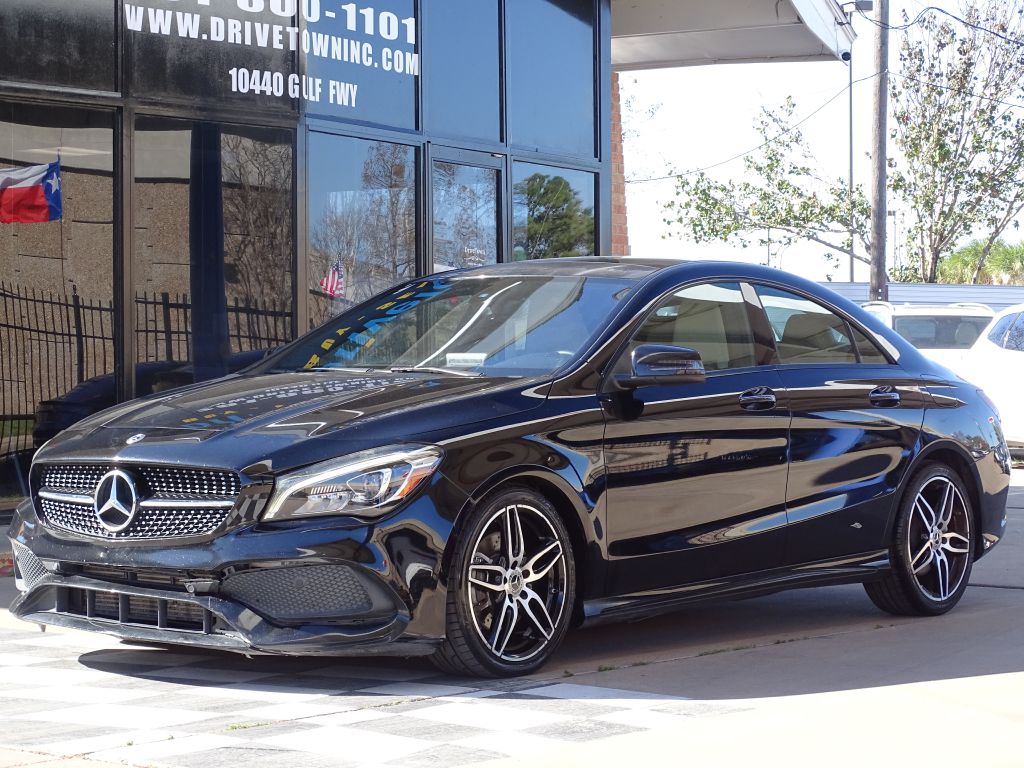 Photo 2 of this MERCEDES-BENZ CLA