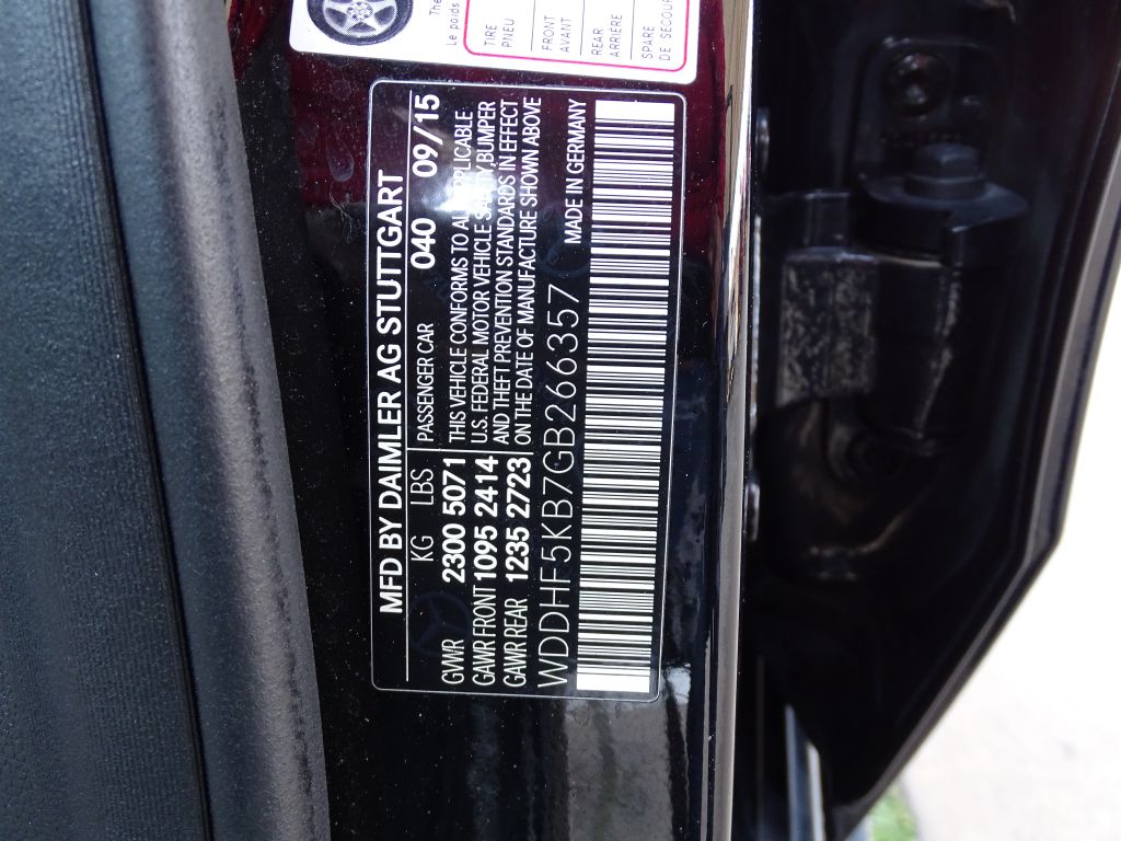 Photo 15 of this MERCEDES-BENZ E-CLASS