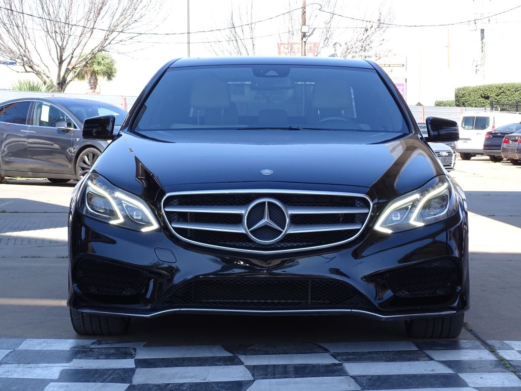 Photo 7 of this MERCEDES-BENZ E-CLASS