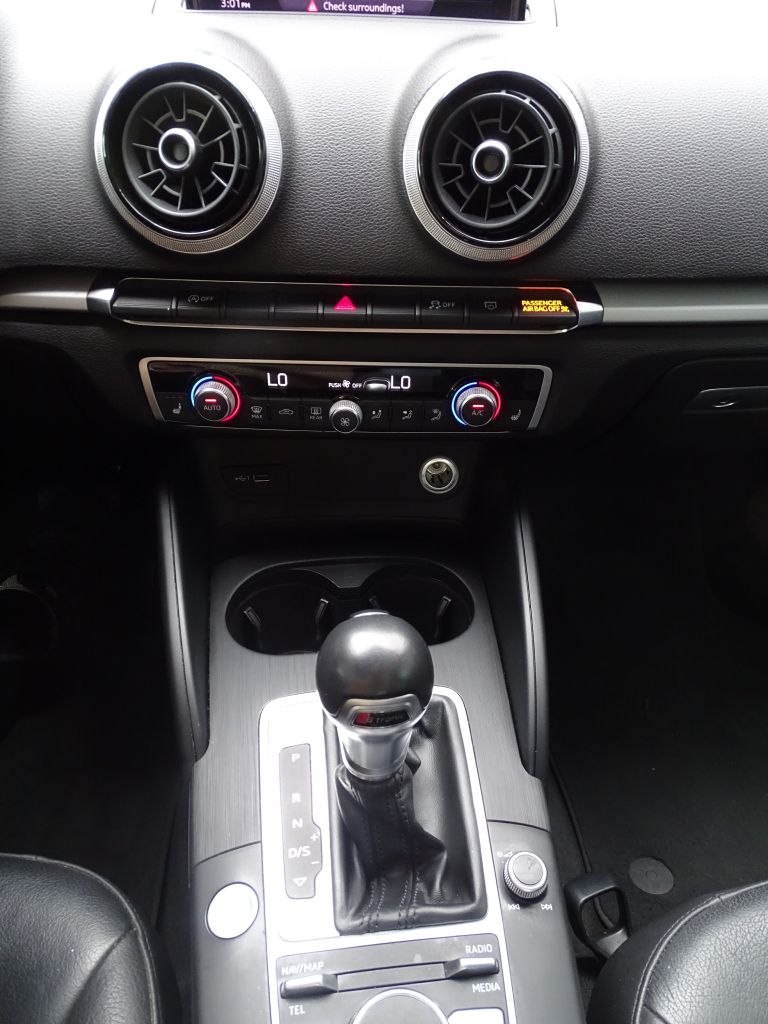 Photo 11 of this AUDI A3