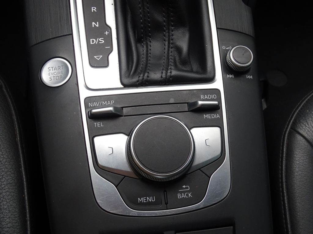 Photo 12 of this AUDI A3