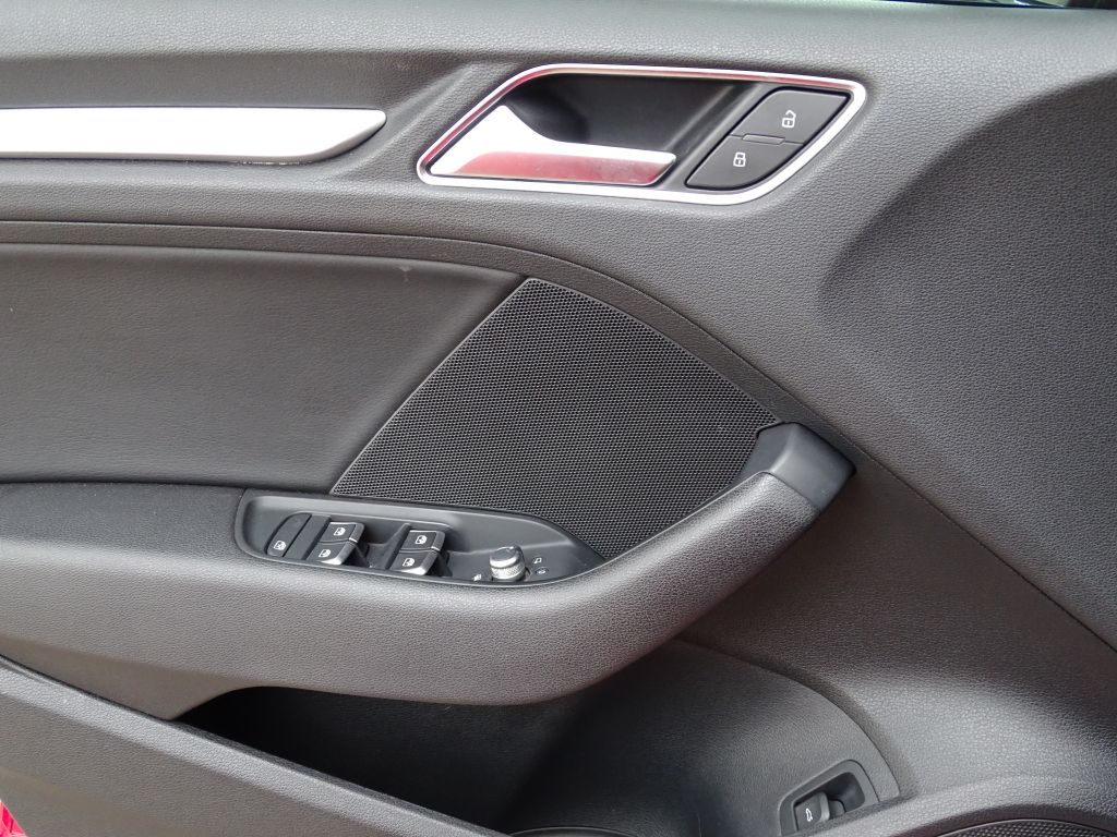 Photo 13 of this AUDI A3