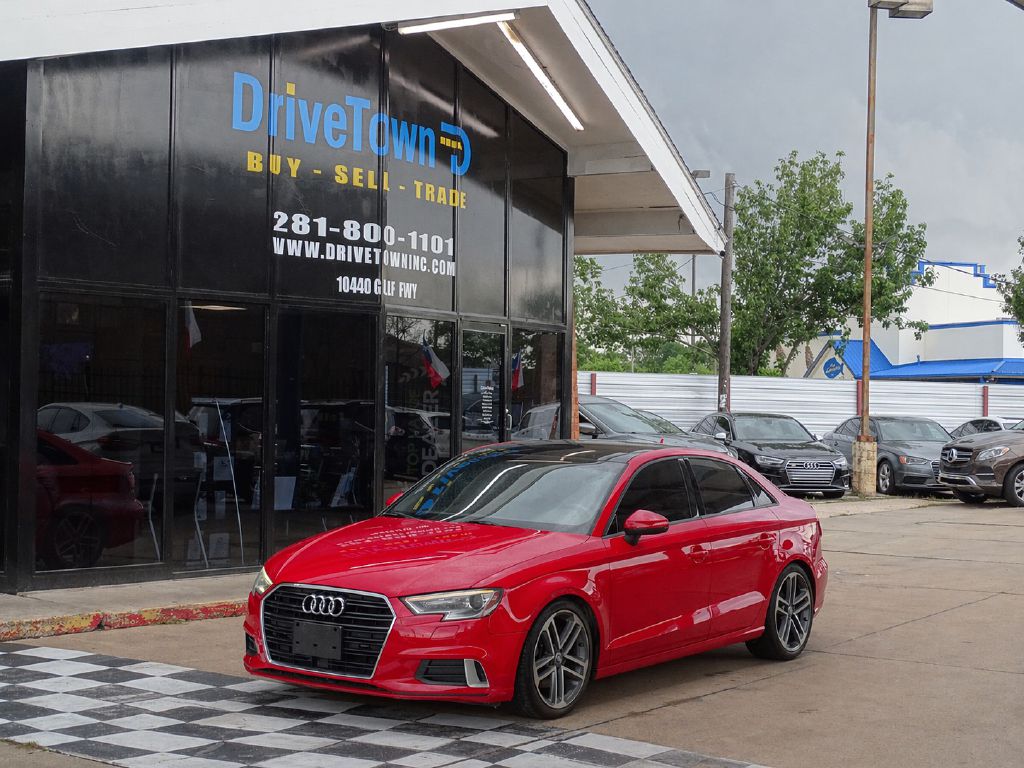 Photo 2 of this AUDI A3