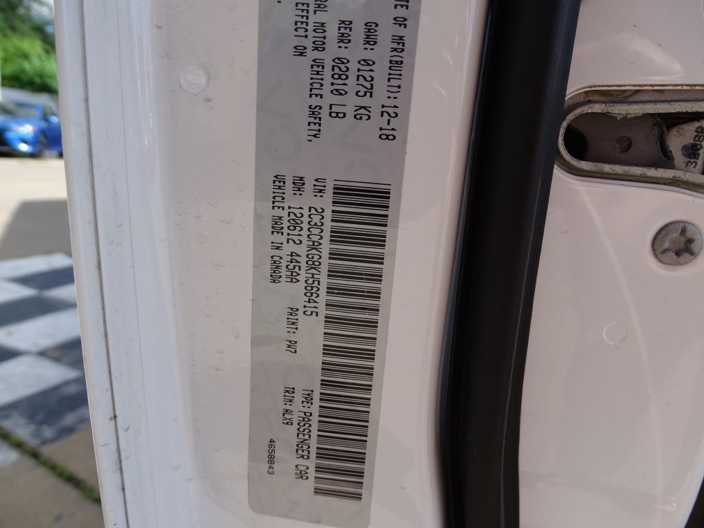 Photo 21 of this CHRYSLER 300