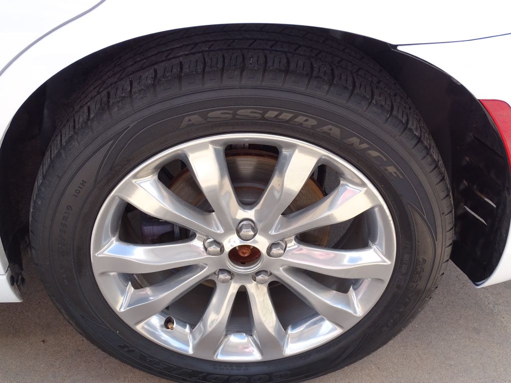 Photo 20 of this CHRYSLER 300
