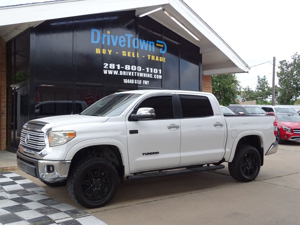 2017 TOYOTA TUNDRA