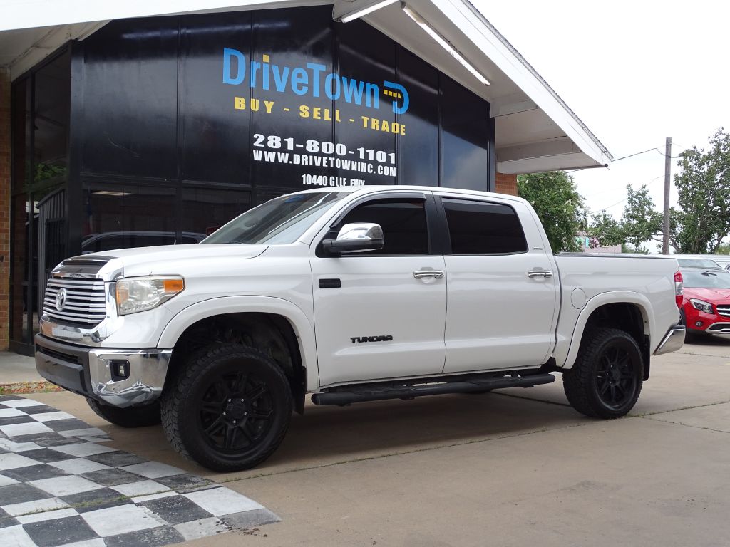 Photo 2 of this TOYOTA TUNDRA
