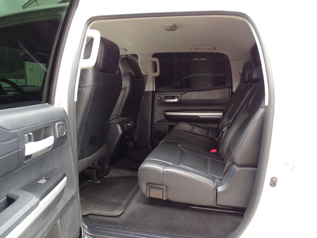 Photo 19 of this TOYOTA TUNDRA