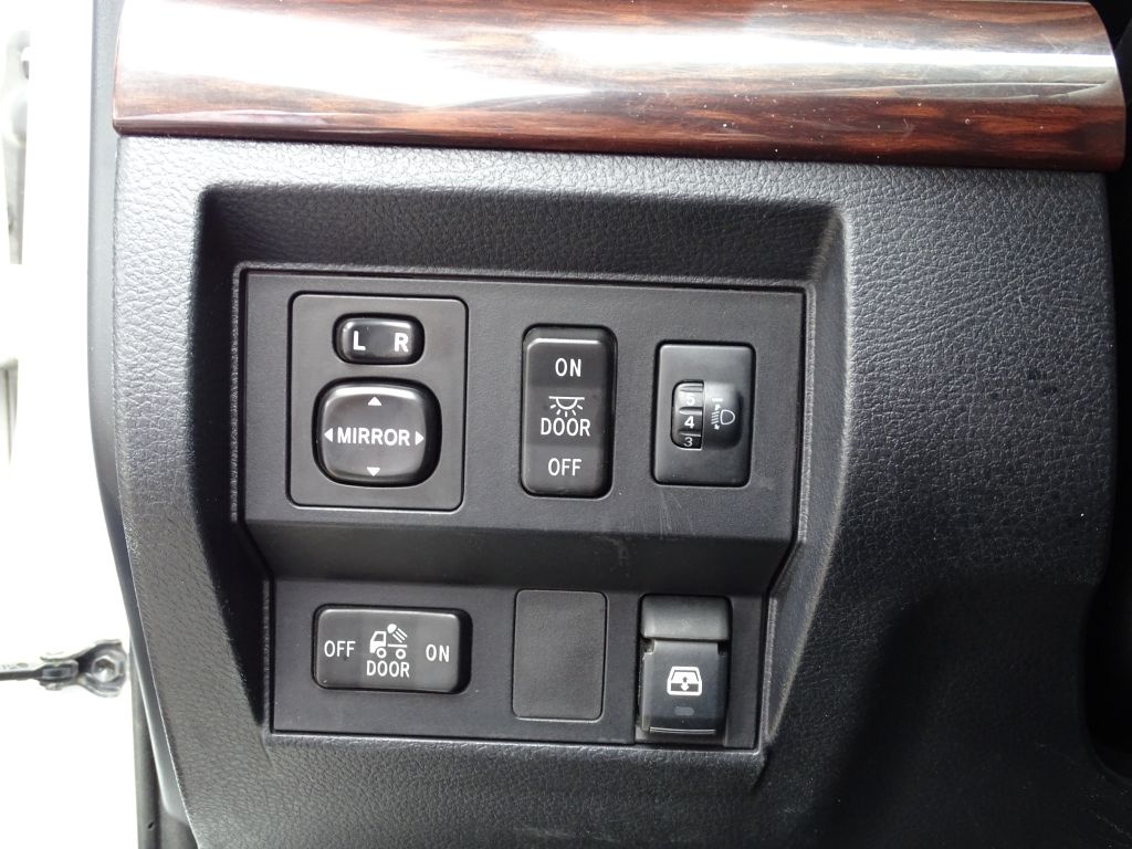 Photo 10 of this TOYOTA TUNDRA