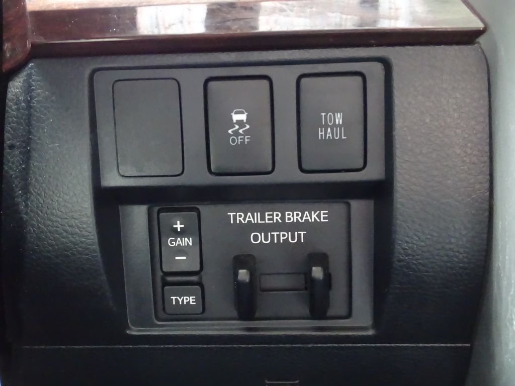 Photo 13 of this TOYOTA TUNDRA