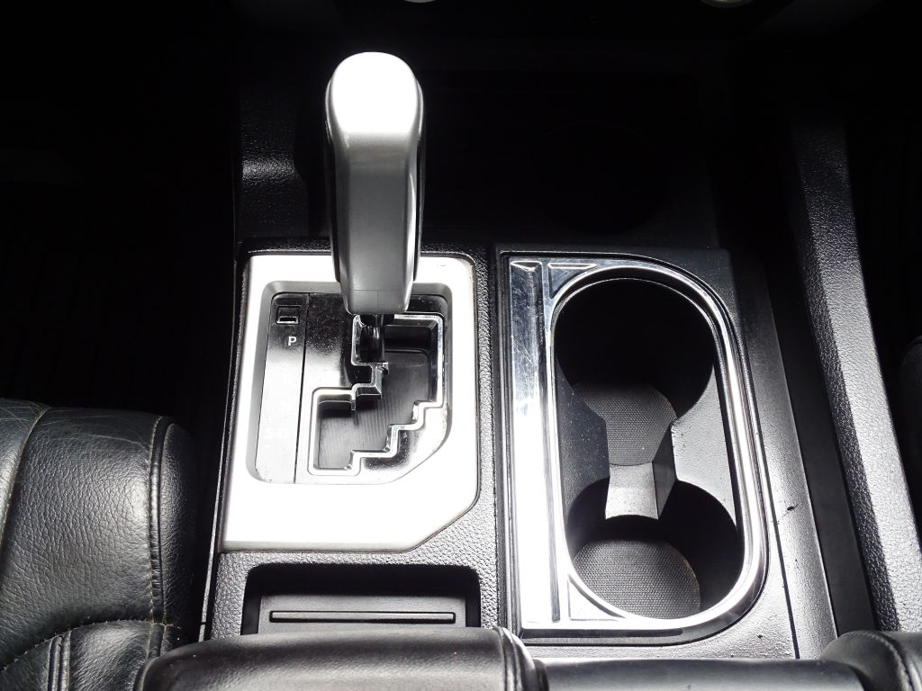 Photo 17 of this TOYOTA TUNDRA