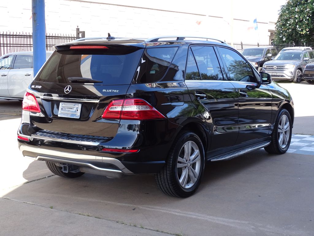 Photo 4 of this MERCEDES-BENZ ML