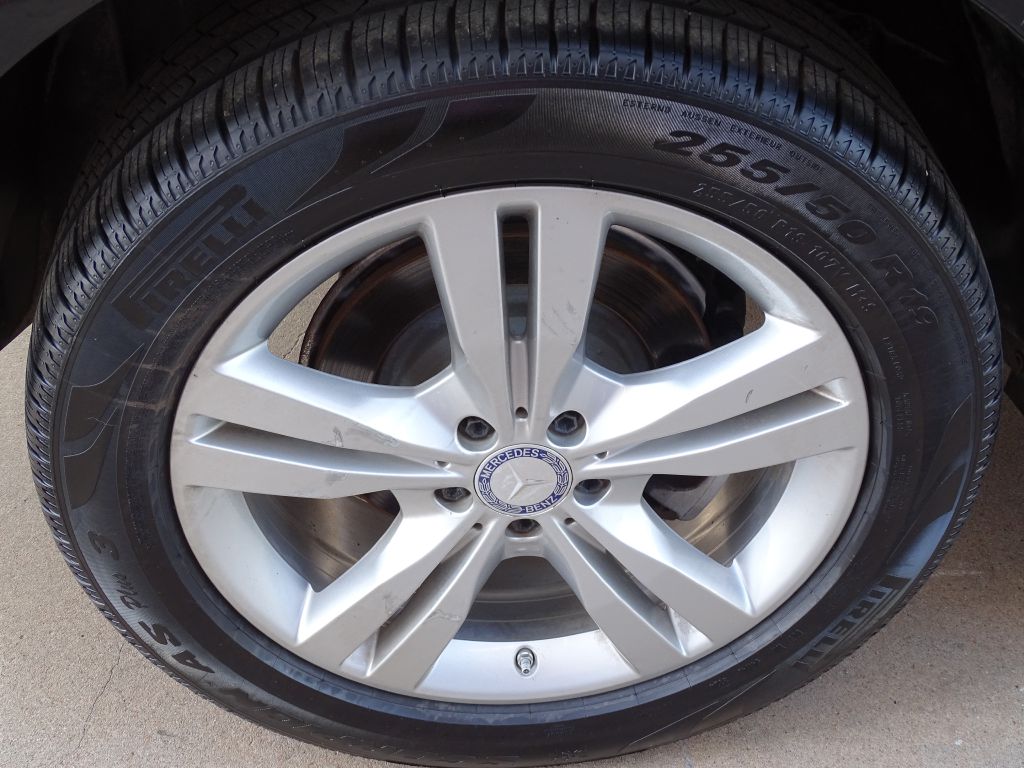 Photo 20 of this MERCEDES-BENZ ML