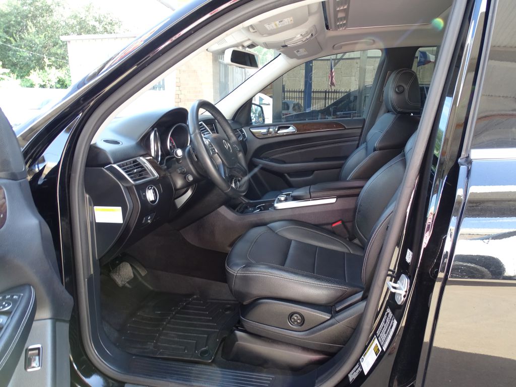 Photo 7 of this MERCEDES-BENZ ML