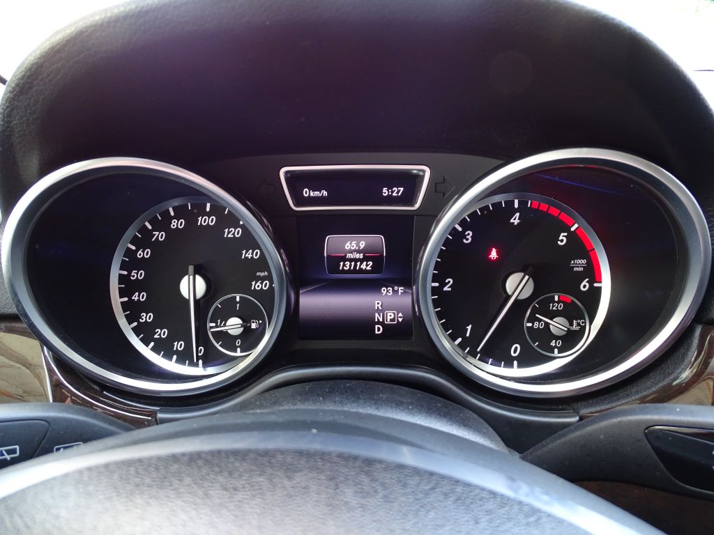 Photo 9 of this MERCEDES-BENZ ML
