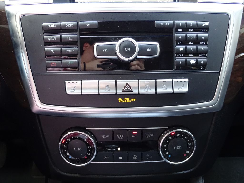 Photo 12 of this MERCEDES-BENZ ML