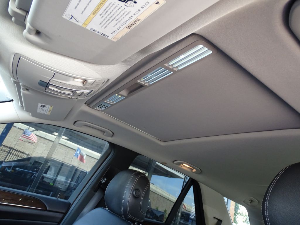 Photo 14 of this MERCEDES-BENZ ML