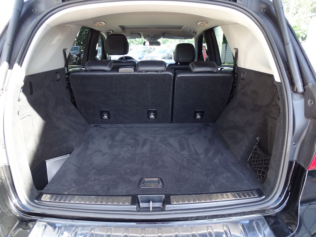 Photo 18 of this MERCEDES-BENZ ML